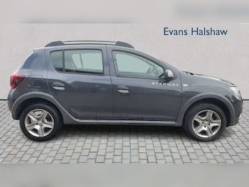 Used Dacia Sandero Stepway 2019 for sale - 79215202: Photo