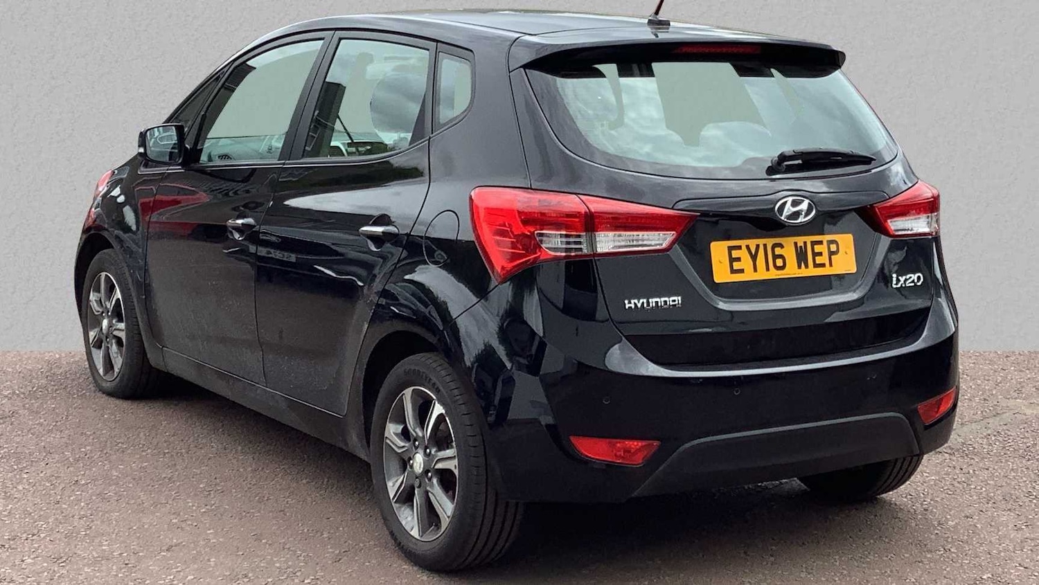 Used Hyundai Ix20 2016 for sale - 76373688: Photo 2