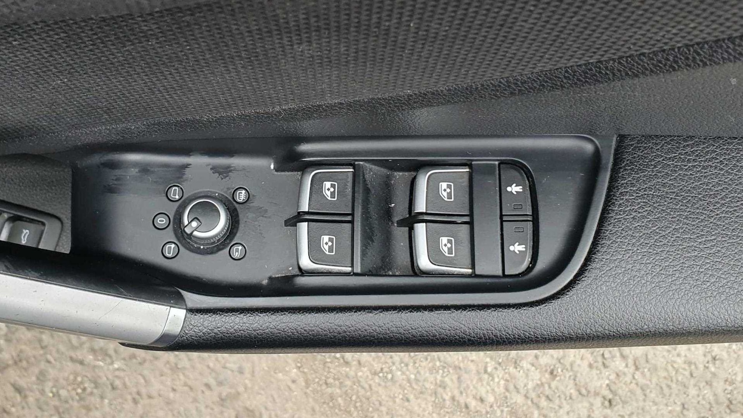 Vehicle 33
