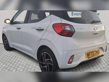 Used Hyundai i10 2022 for sale - 76774162: Photo
