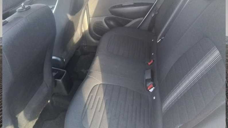 Used Hyundai i10 2022 for sale - 76774162: Photo 8