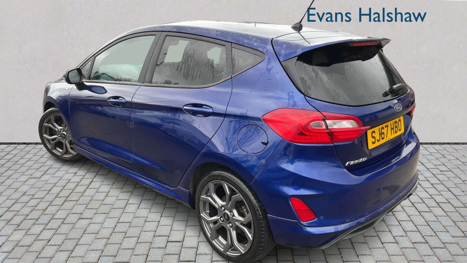 Used Ford Fiesta 2018 for sale - 78037890: Photo 2