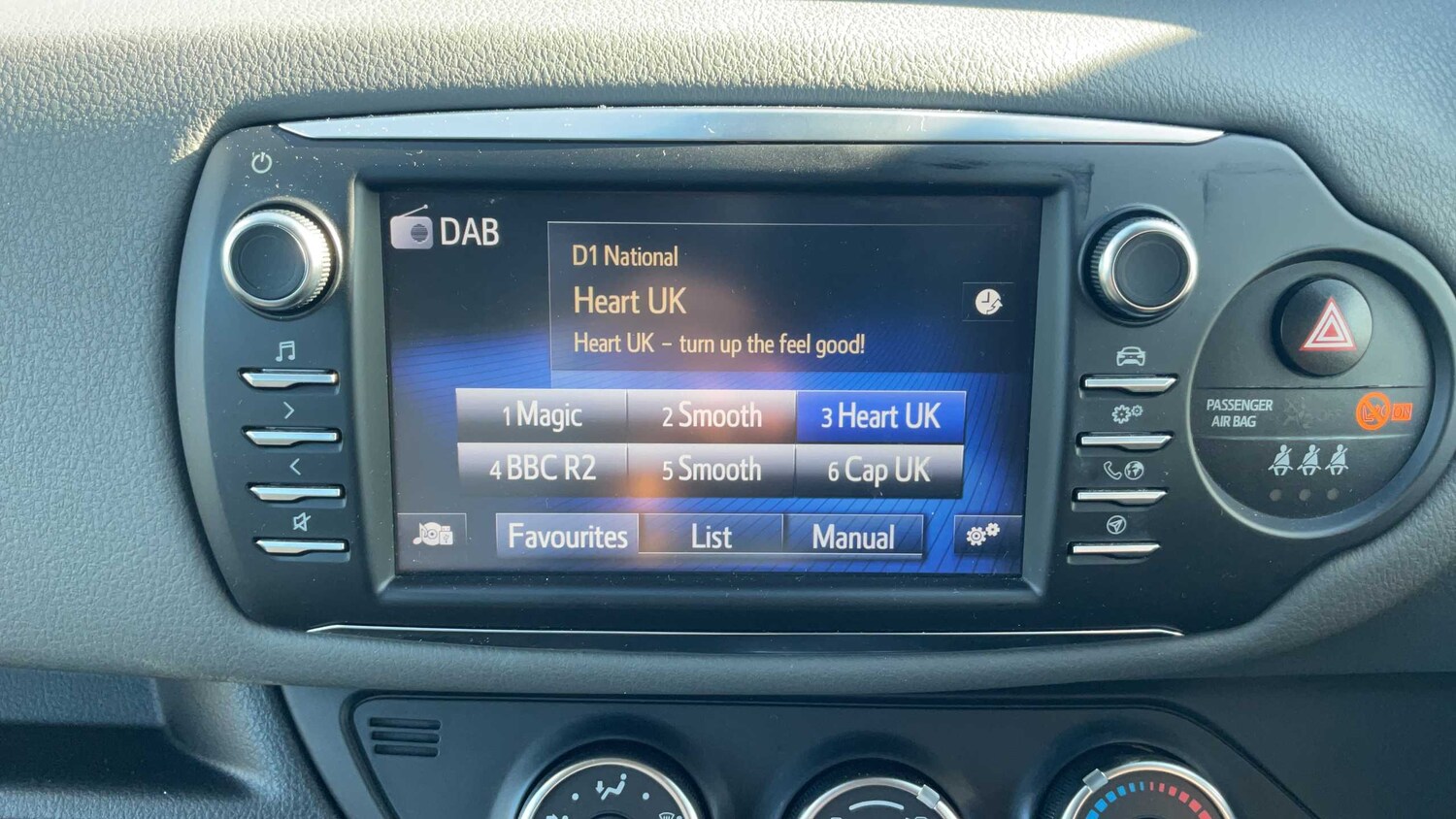 Used Toyota Yaris 2019 for sale - 78118647: Photo 11