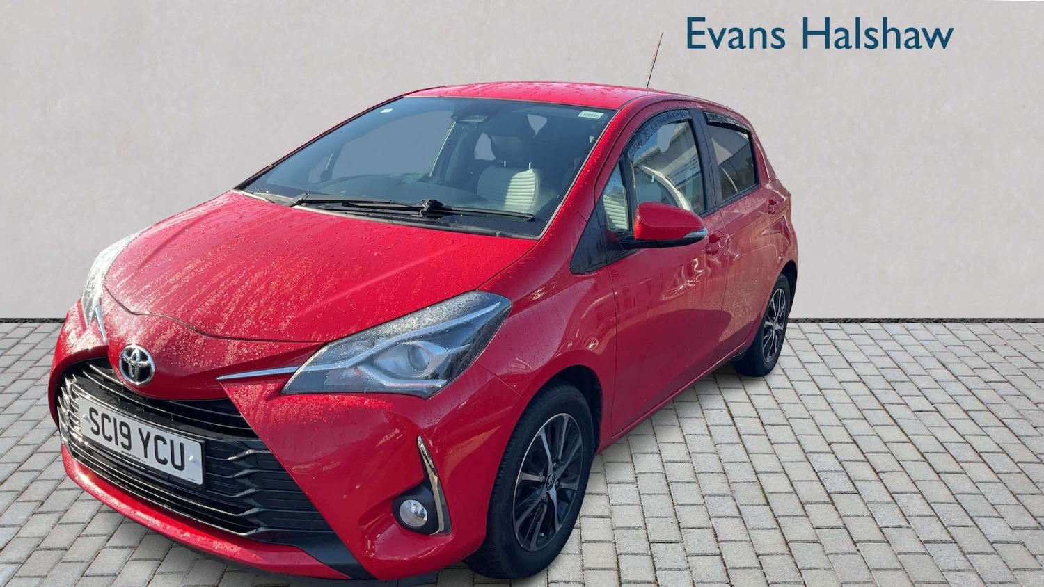 Used Toyota Yaris 2019 for sale - 78118647: Photo 3