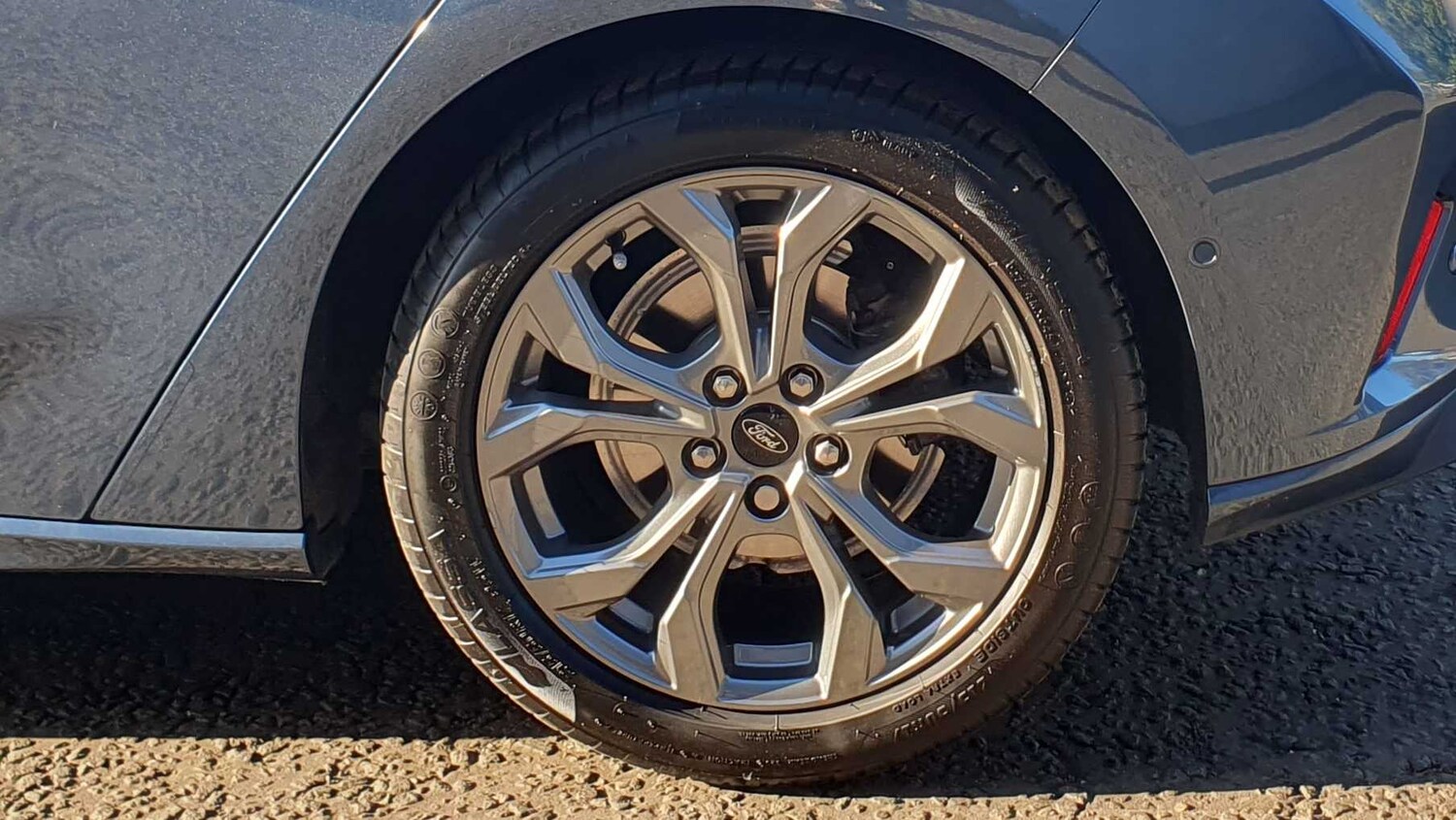 Used Ford Focus 2022 for sale - 76063369: Photo 7