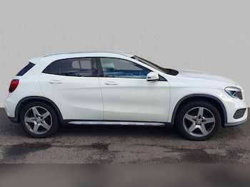 Used Mercedes-Benz GLA 2015 for sale - 75981336: Photo 2