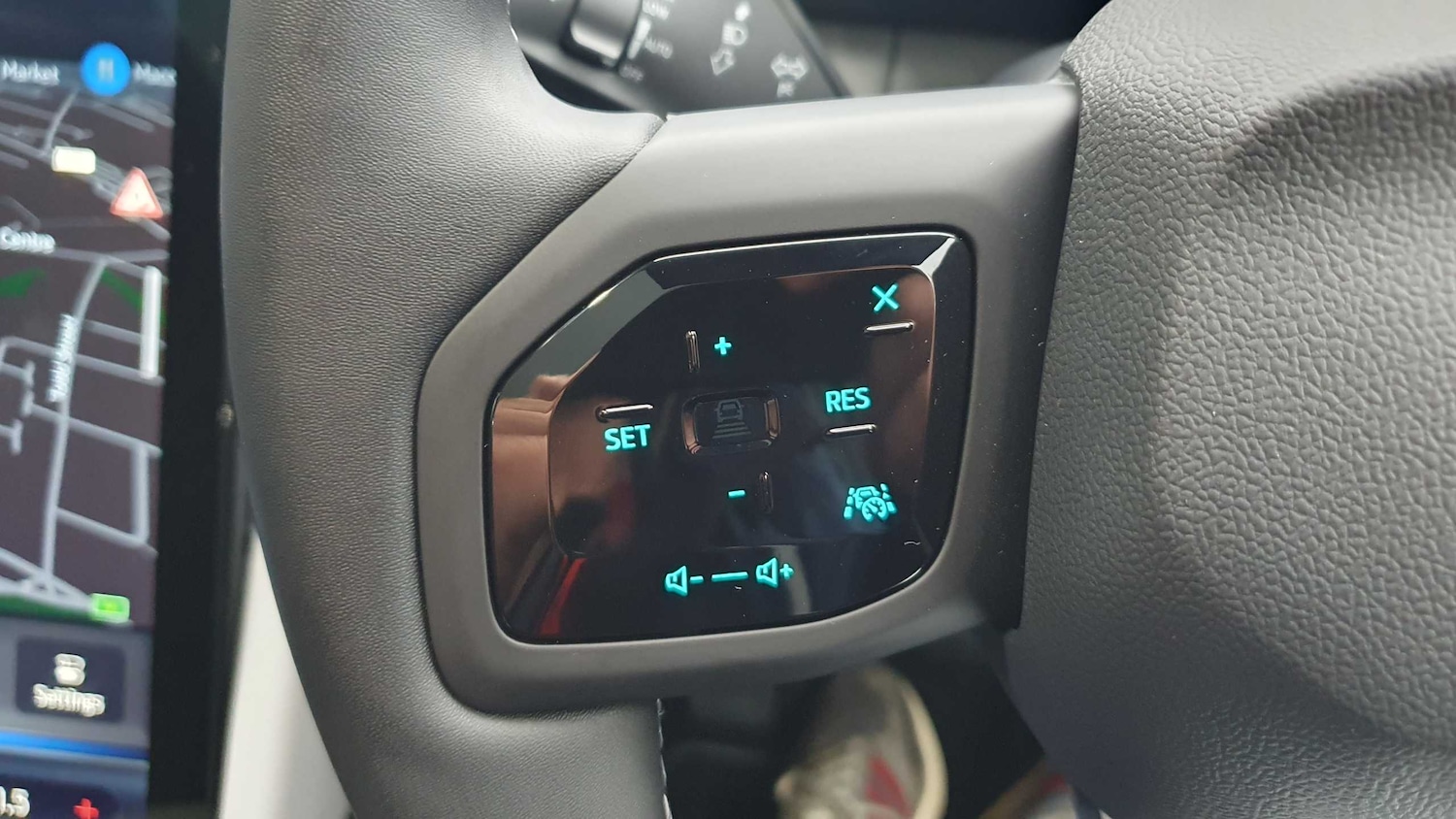 Used Ford Explorer 2025 for sale - 77472590: Photo 23