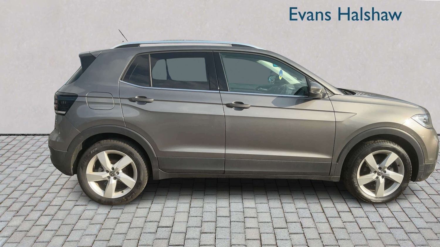 Used Volkswagen T-Cross 2020 for sale - 77913961: Photo 2