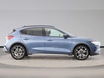 Used Ford Focus 2022 for sale - 76564421: Photo