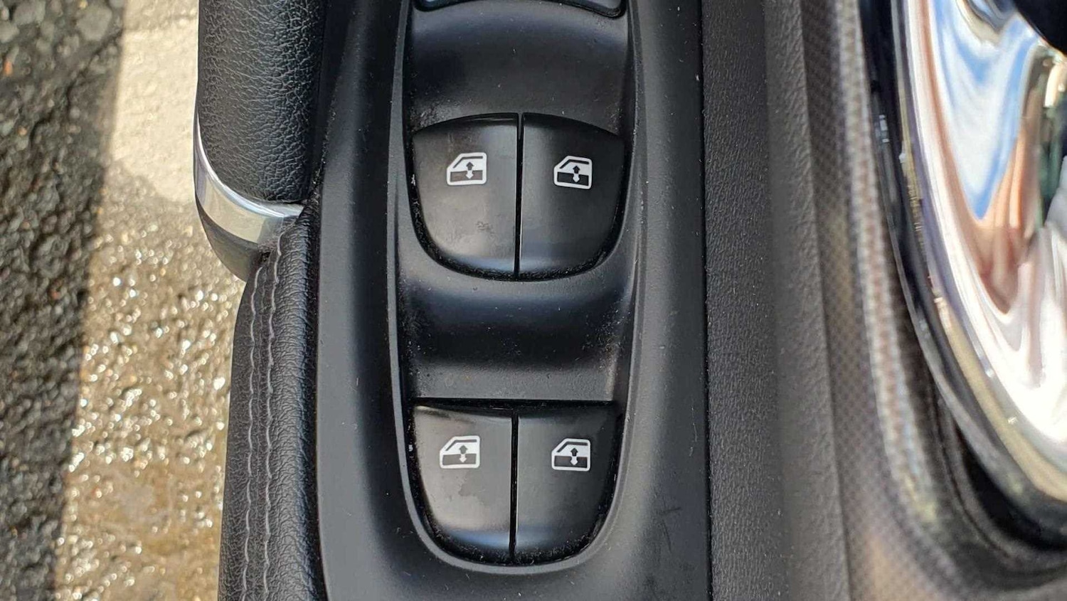 Vehicle 33