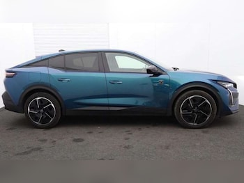 Used Peugeot 408 2023 for sale - 76435642: Photo