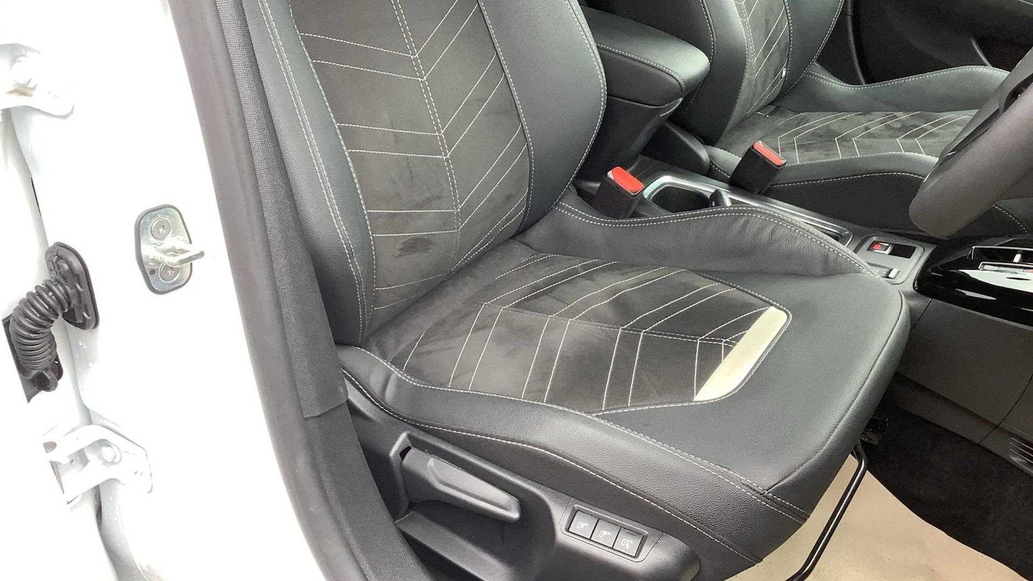 Used Vauxhall Corsa 2024 for sale - 76435696: Photo 35