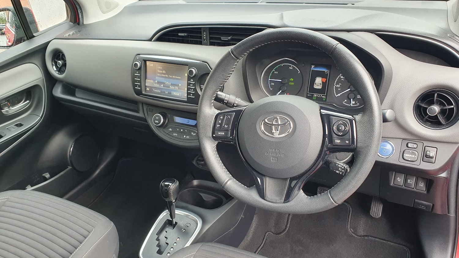 Used Toyota Yaris 2018 for sale - 77239908: Photo 11