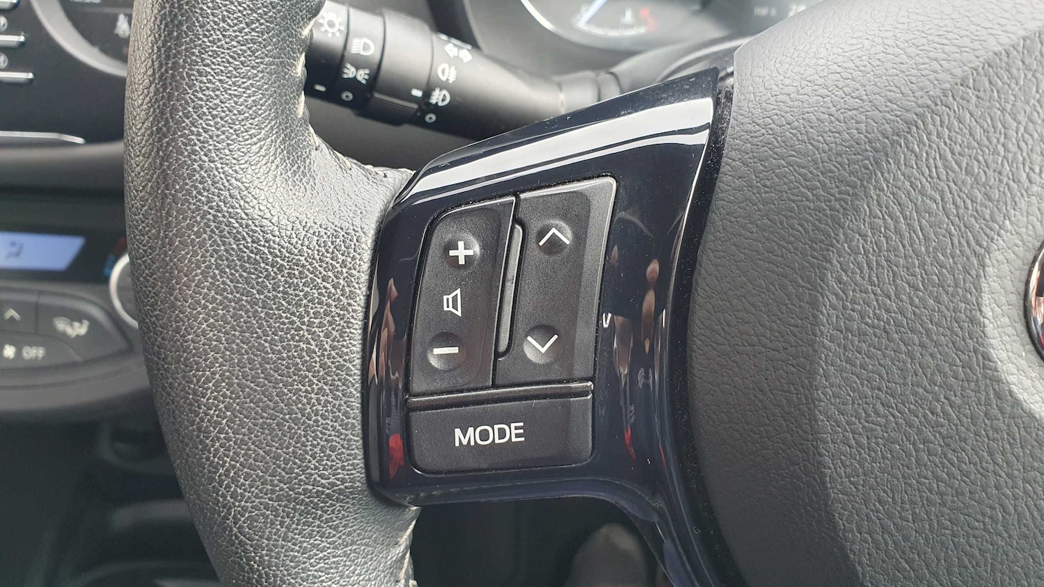 Used Toyota Yaris 2018 for sale - 77239908: Photo 26