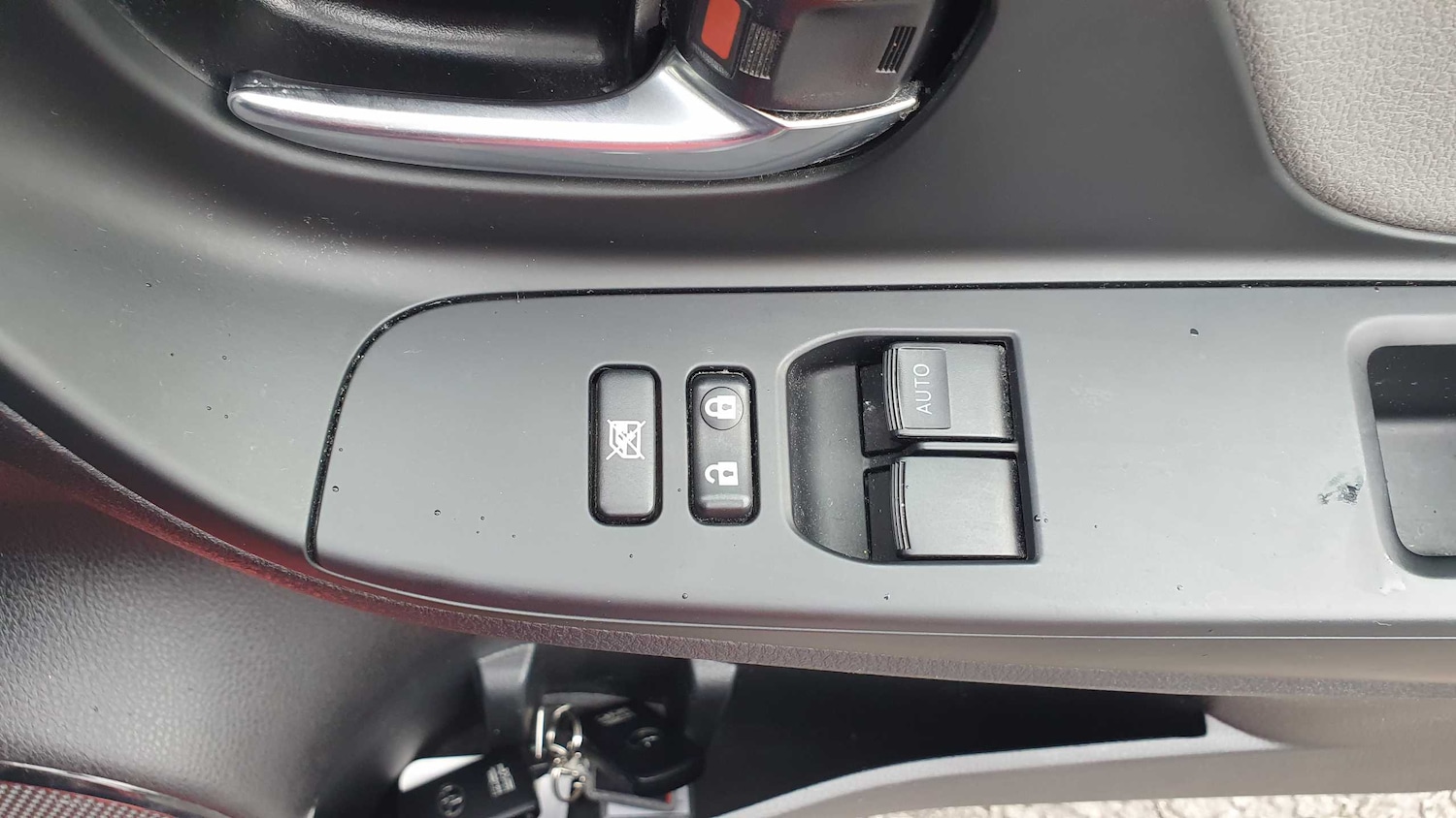 Used Toyota Yaris 2018 for sale - 77239908: Photo 33