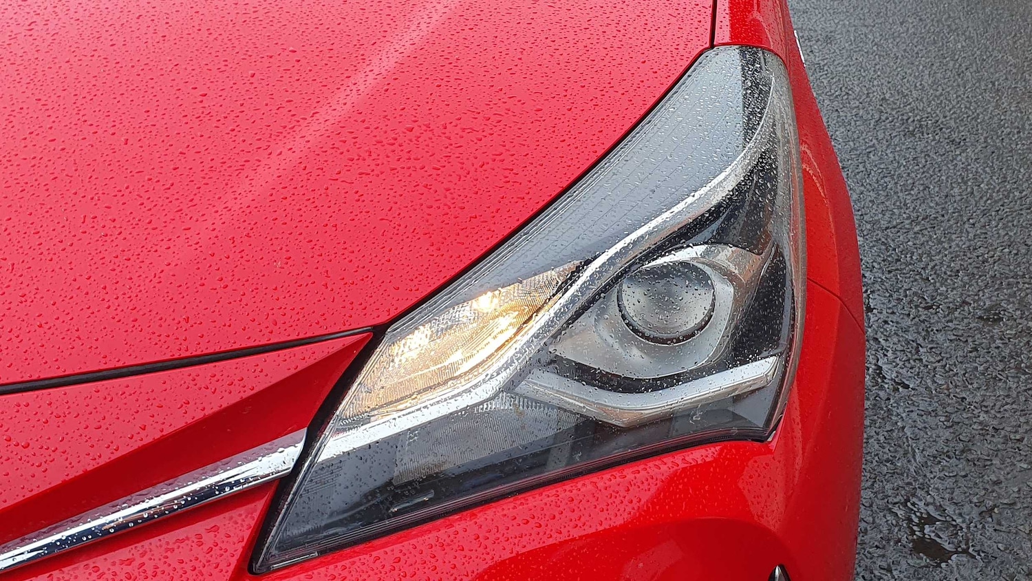 Used Toyota Yaris 2018 for sale - 77239908: Photo 34