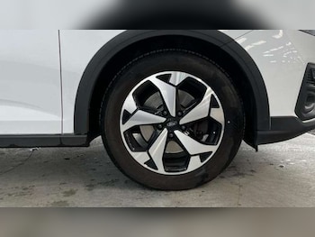 Used Ford Tourneo Connect 2023 for sale - 78825429: Photo