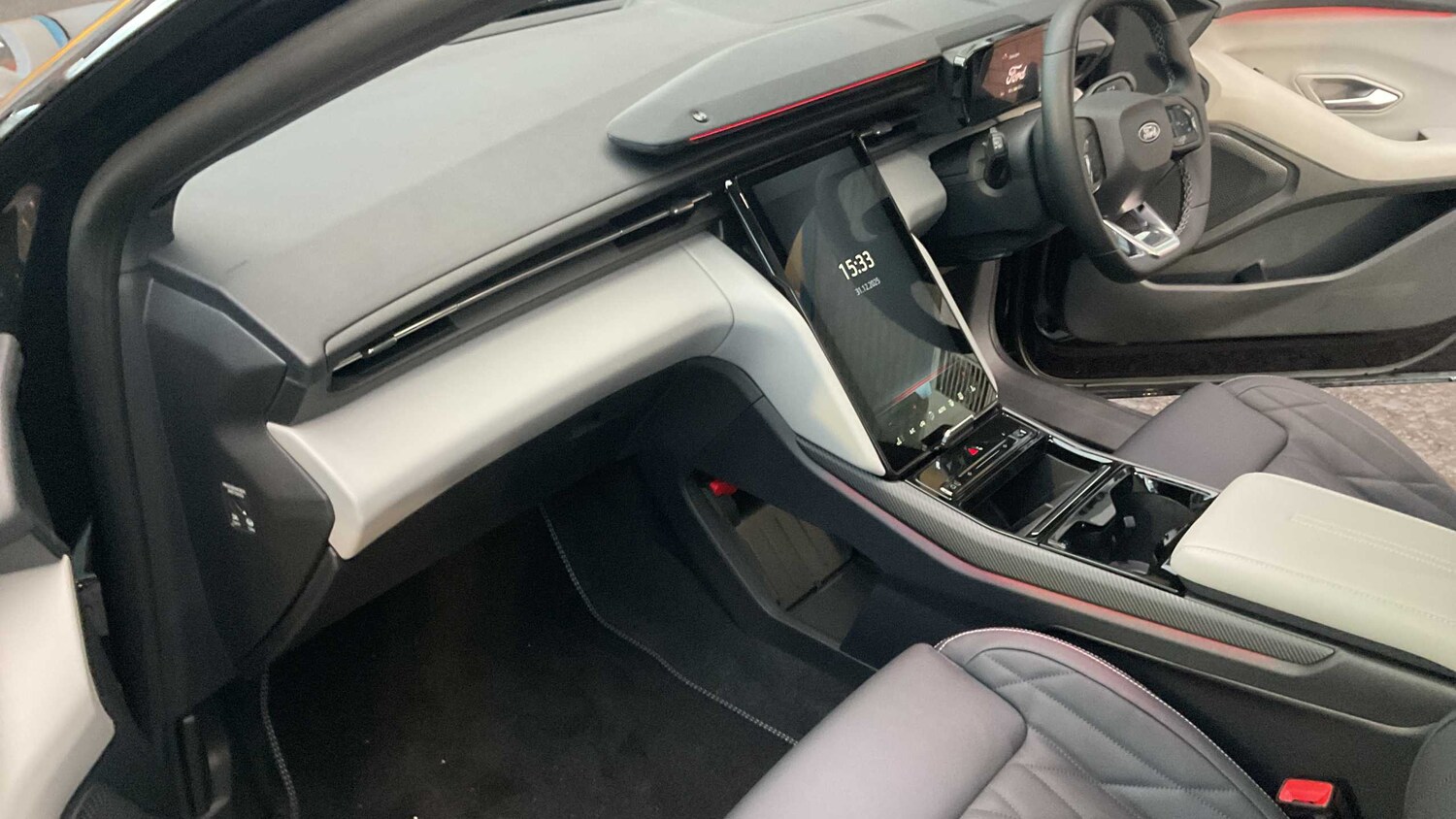 Used Ford Explorer 2025 for sale - 77943001: Photo 13