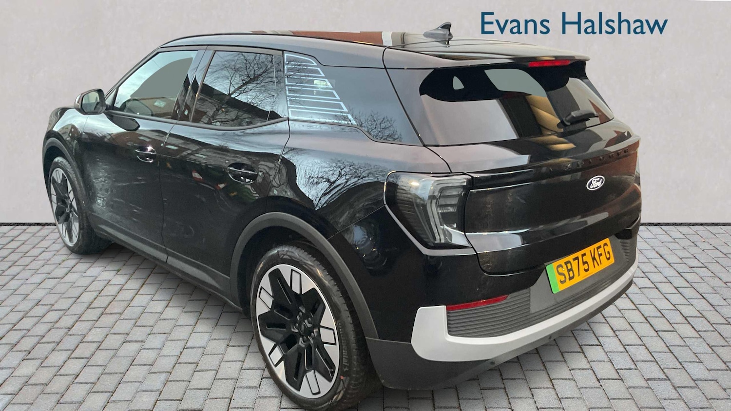 Used Ford Explorer 2025 for sale - 77943001: Photo 2