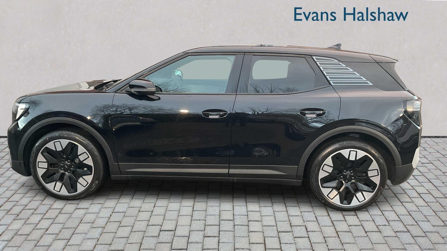 Used Ford Explorer 2025 for sale - 77943001: Photo 3