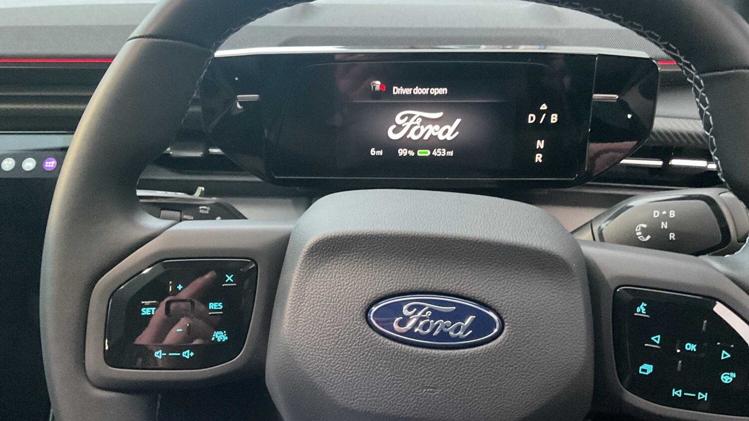 Used Ford Explorer 2025 for sale - 77943001: Photo 9