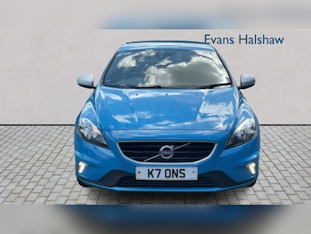 Used Volvo V40 2015 for sale - 78970333: Photo