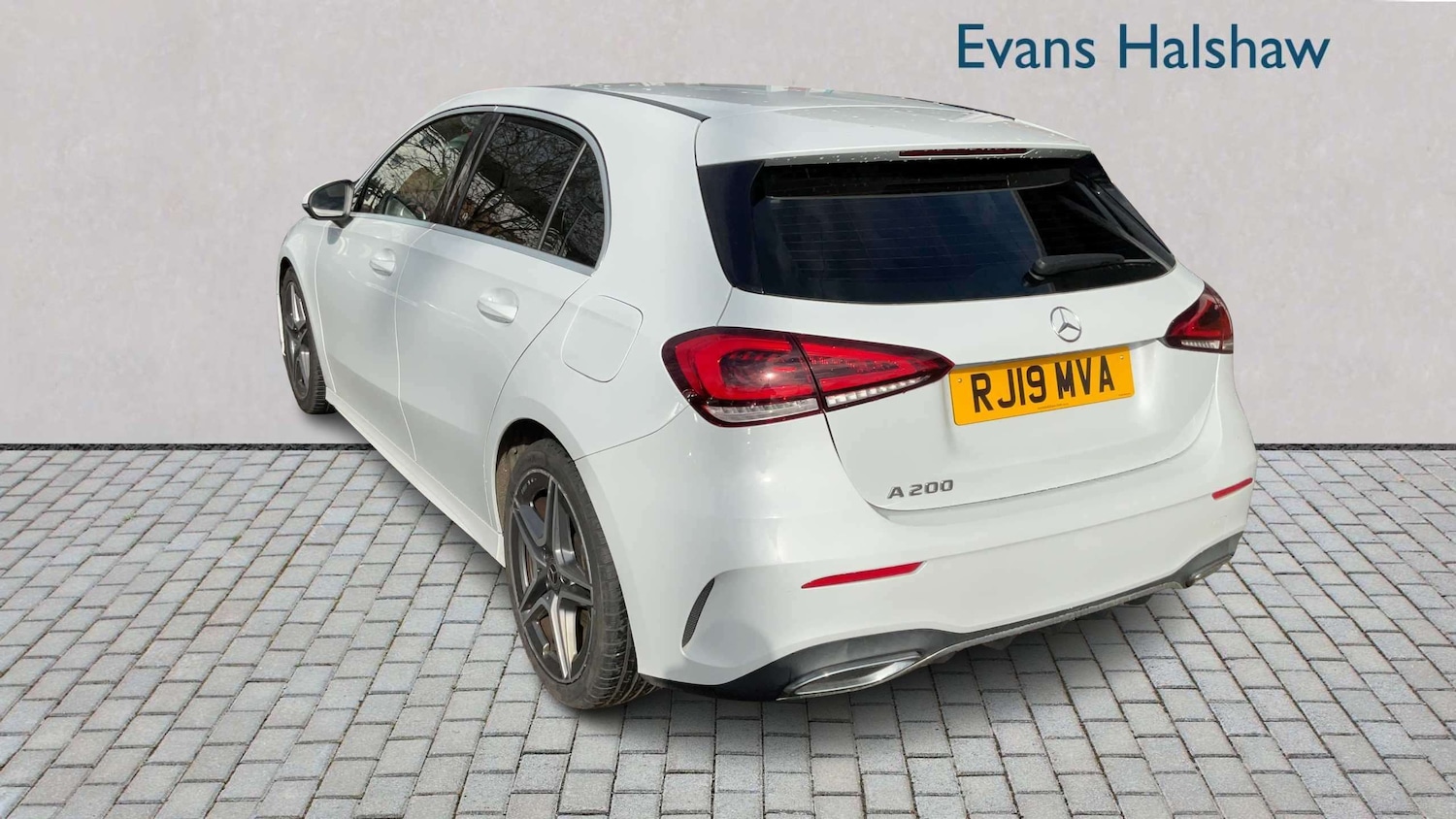 Used Mercedes-Benz A-Class 2019 for sale - 77913658: Photo 2