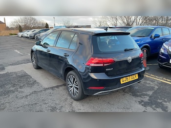 Used Volkswagen Golf 2017 for sale - 77553186: Photo