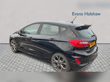 Used Ford Fiesta 2018 for sale - 76442406: Photo