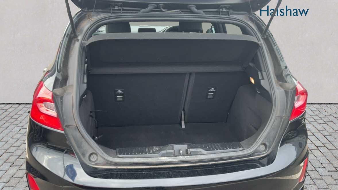 Used Ford Fiesta 2018 for sale - 76442406: Photo 5