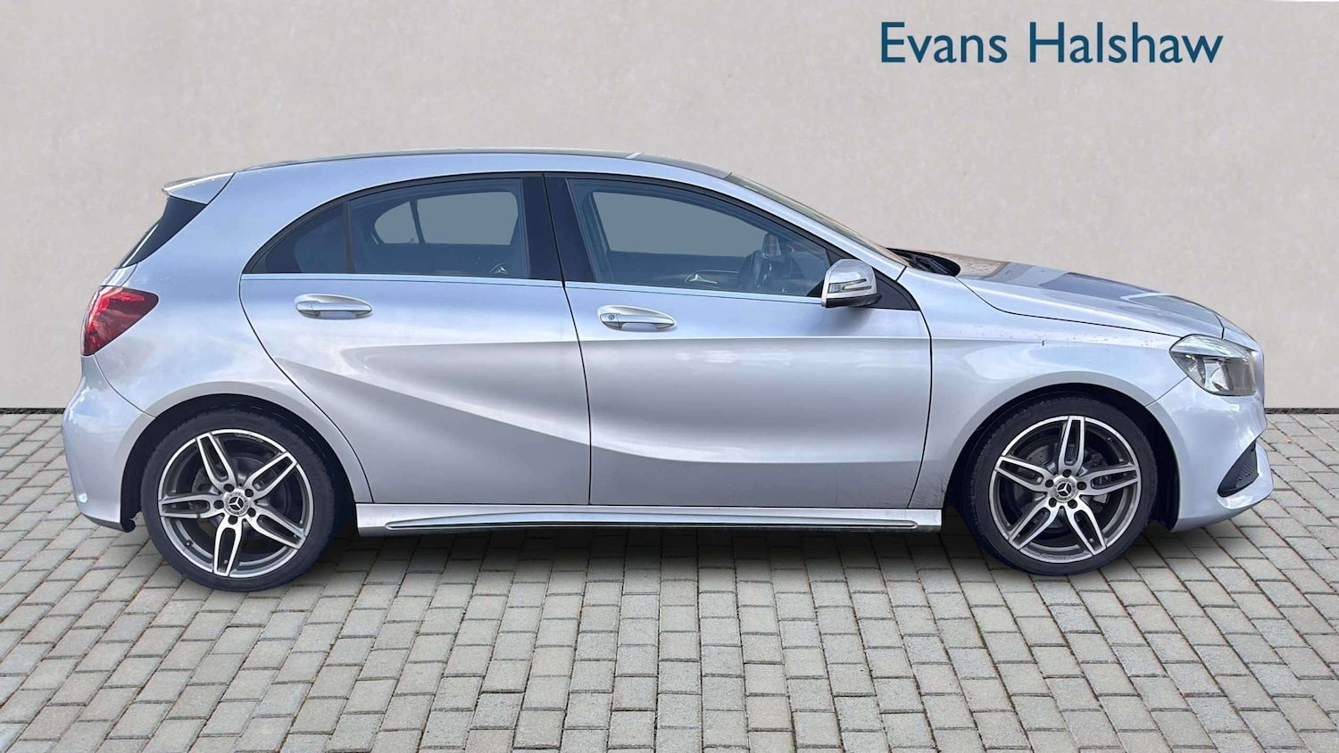 Used Mercedes-Benz A-Class 2017 for sale - 78052534: Photo 3