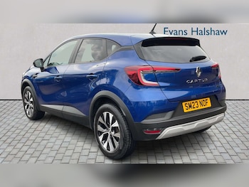 Used Renault Captur 2023 for sale - 79326458: Photo