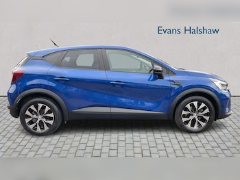 Used Renault Captur 2023 for sale - 79326458: Photo