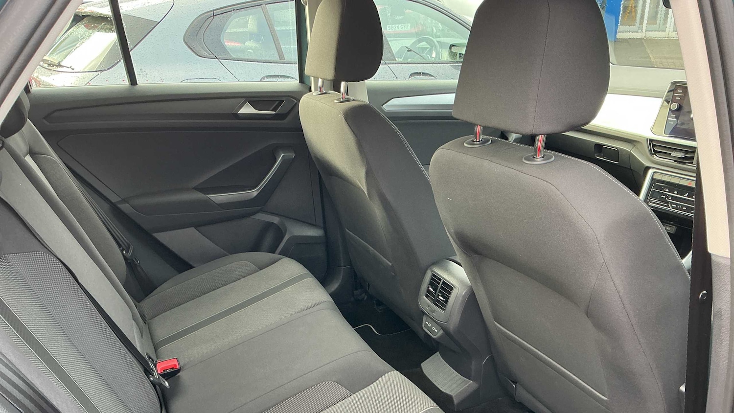 Used Volkswagen T-Roc 2023 for sale - 77648994: Photo 11