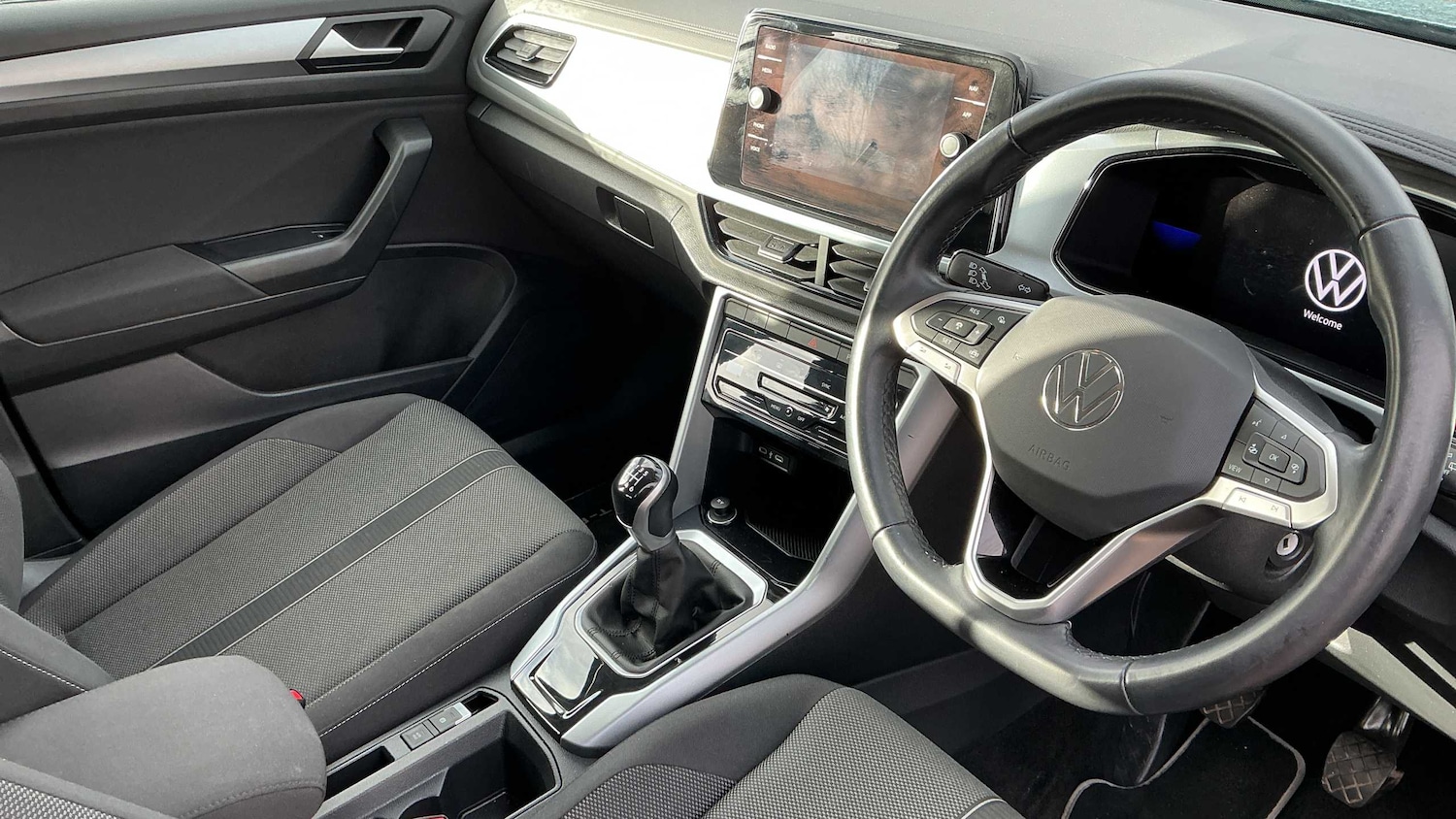 Used Volkswagen T-Roc 2023 for sale - 77648994: Photo 8