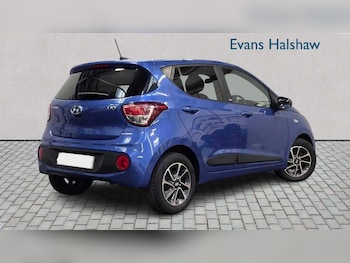 Used Hyundai i10 2018 for sale - 77112387: Photo