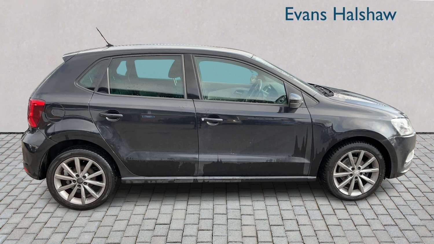 Used Volkswagen Polo 2016 for sale - 77756596: Photo 3