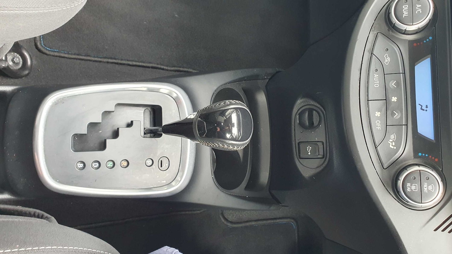 Used Toyota Yaris 2018 for sale - 77147295: Photo 19