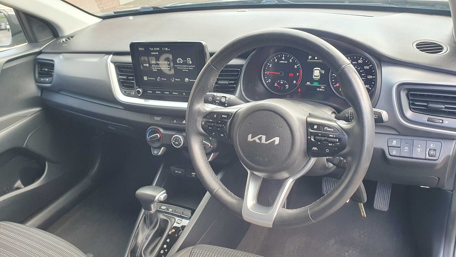 Used Kia Stonic 2022 for sale - 75951410: Photo 11