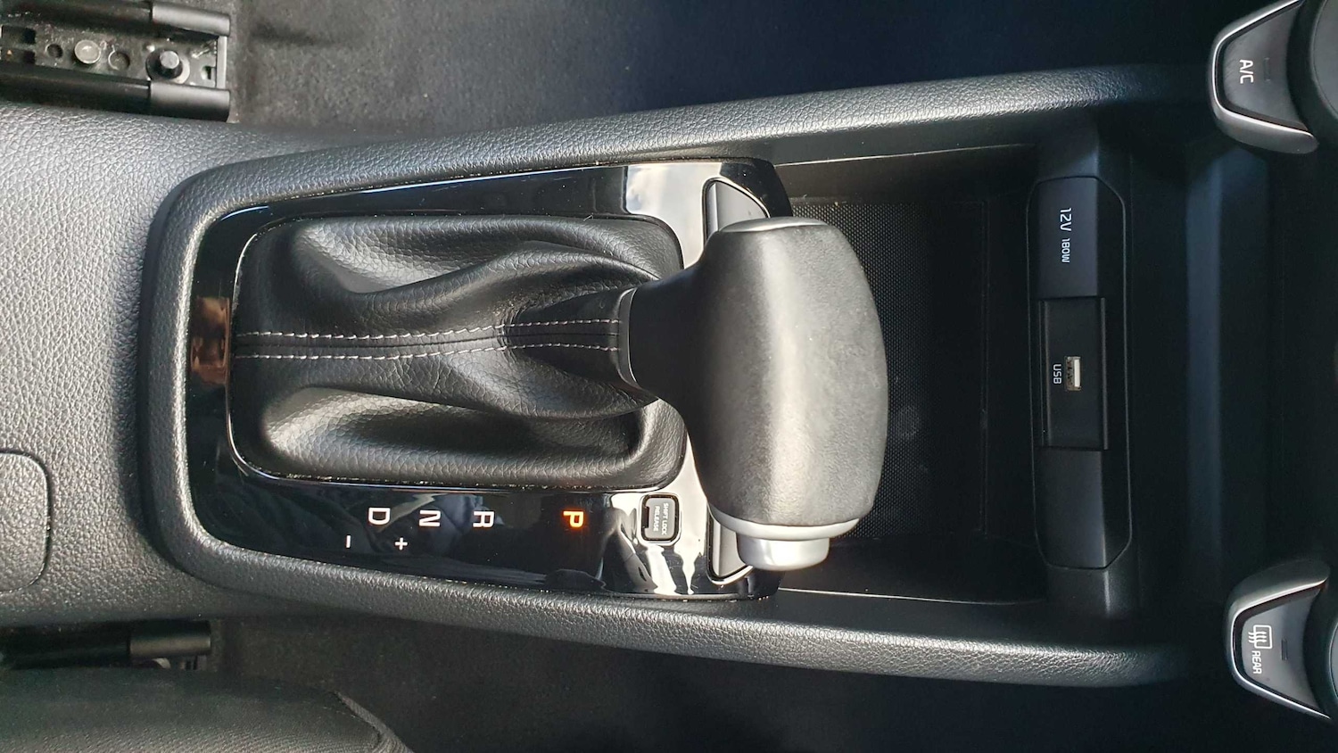 Used Kia Stonic 2022 for sale - 75951410: Photo 19