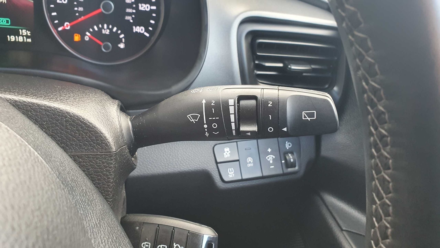 Used Kia Stonic 2022 for sale - 75951410: Photo 29