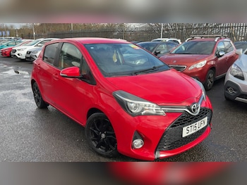 Used Toyota Yaris 2015 for sale - 77577435: Photo