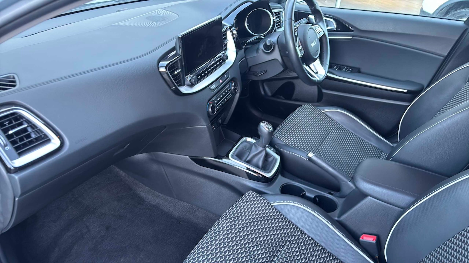 Used Kia Ceed 2022 for sale - 77308525: Photo 9