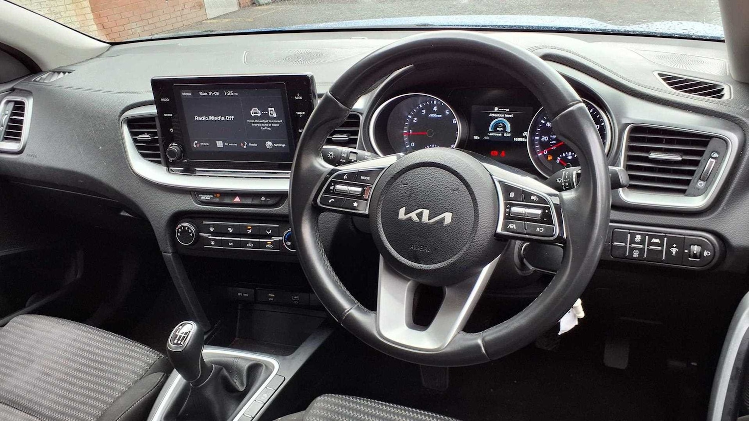 Used Kia XCeed 2023 for sale - 76515651: Photo 6