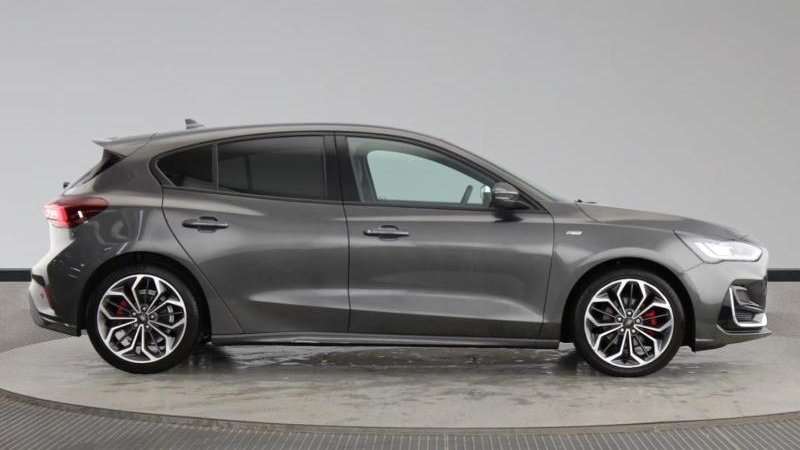 Used Ford Focus 2022 for sale - 76310901: Photo 3