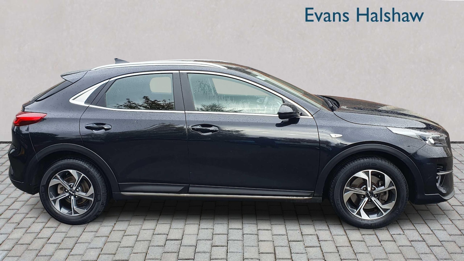 Used Kia XCeed 2022 for sale - 76755236: Photo 3