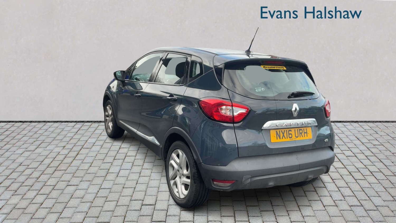 Used Renault Captur 2016 for sale - 77899222: Photo 4