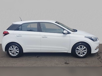 Used Hyundai i20 2017 for sale - 75841319: Photo