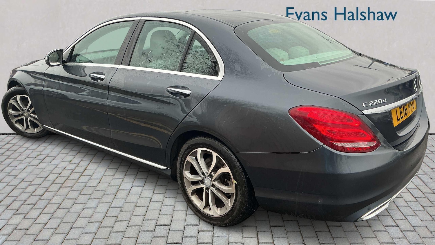 Used Mercedes-Benz C Class 2016 for sale - 77294231: Photo 2