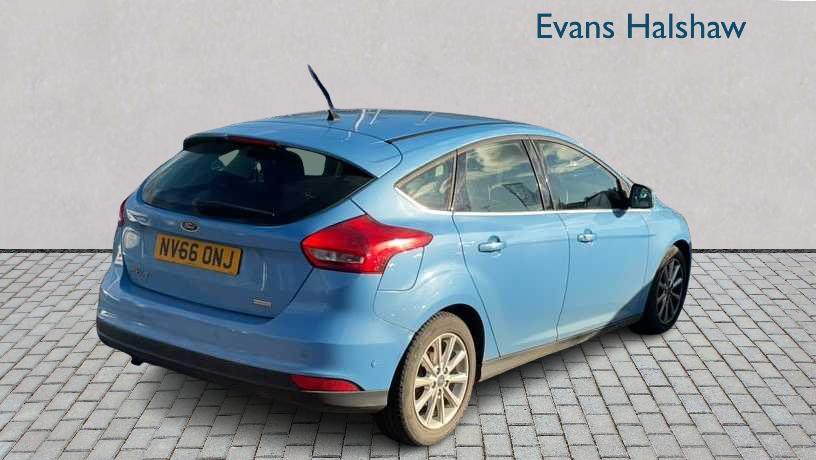 Used Ford Focus 2017 for sale - 76442490: Photo 4